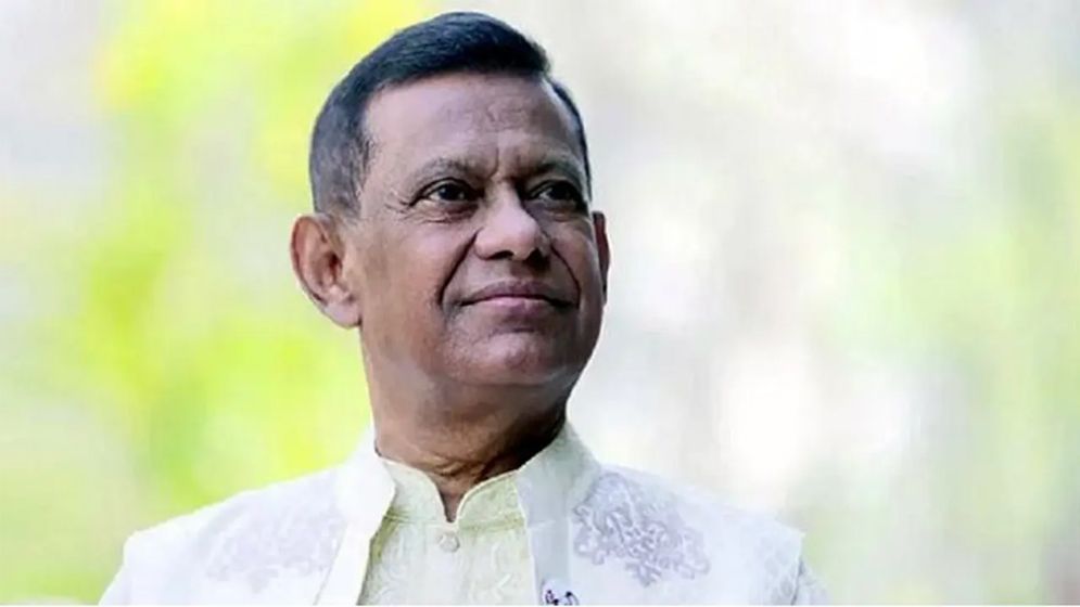 কে এই আলোচিত বিচারপতি মানিক?