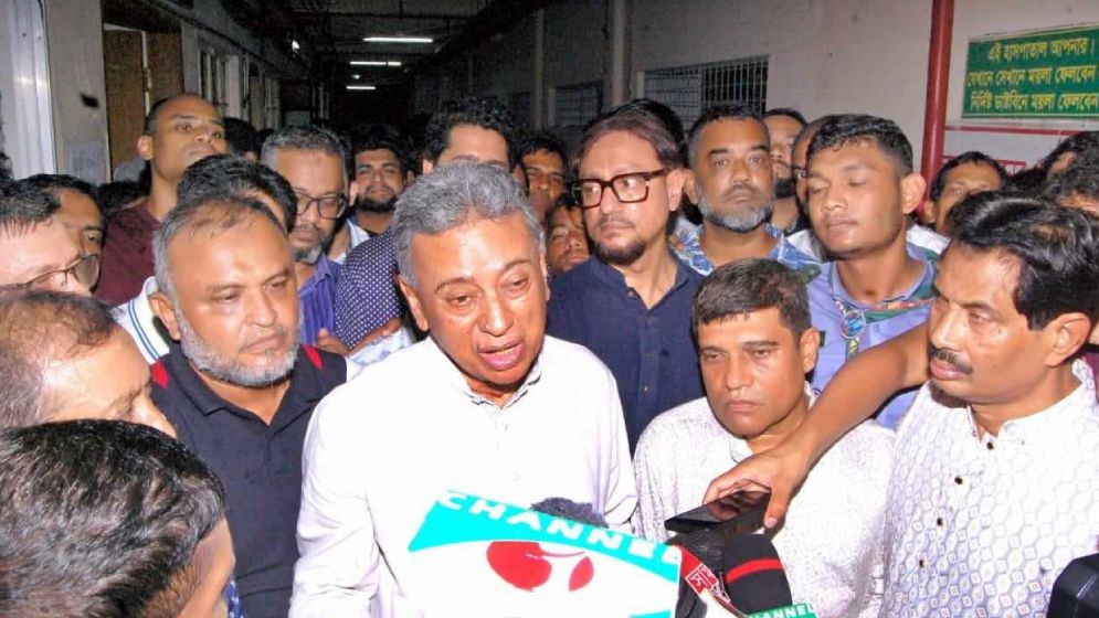 অন্তর্বর্তী সরকারে আমাদের পূর্ণ সমর্থন রয়েছে: আমীর খসরু