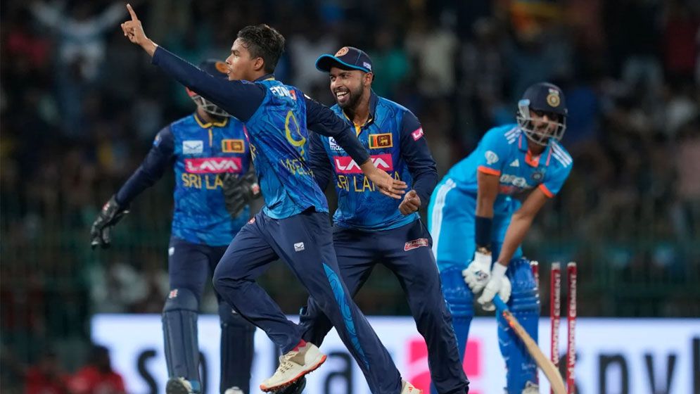 ভারতকে ধসিয়ে সিরিজ জয় শ্রীলঙ্কার