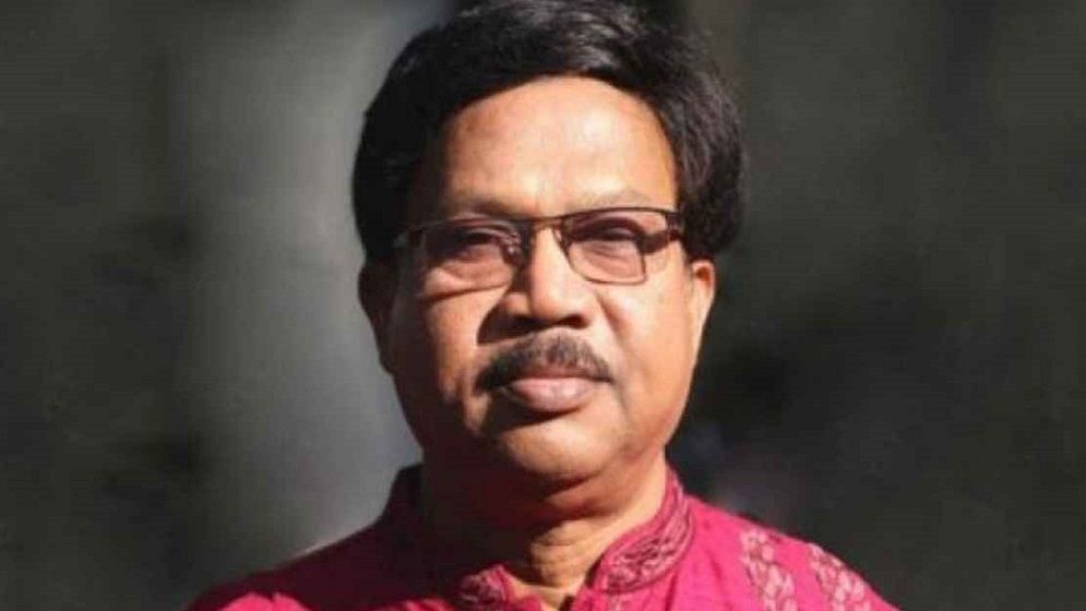 অবশেষে পদত্যাগ করলেন শিল্পকলার লাকী