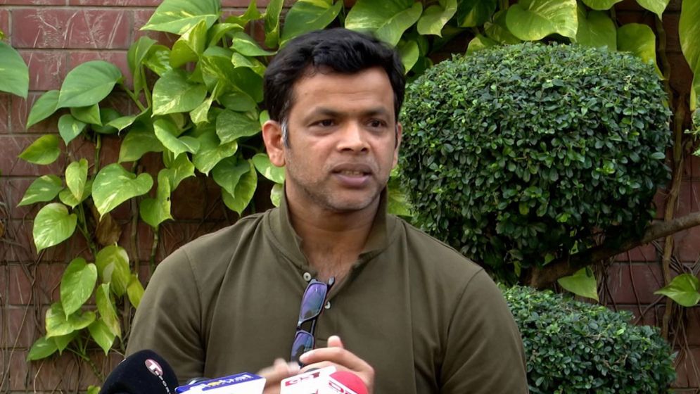 সমালোচকদের মাঠে এসে খেলা দেখতে বললেন রাজ্জাক