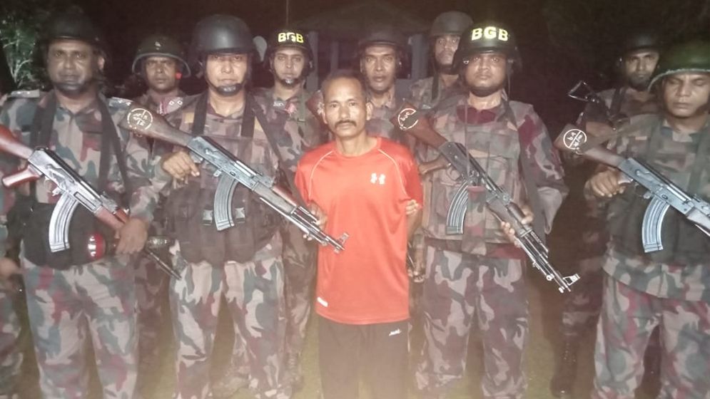 থানচিতে ব্যাংক ডাকাতির ঘটনায় কেএনএ সদস্য আটক