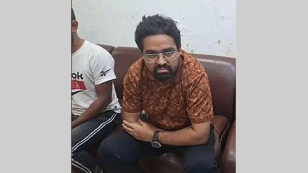 পুলিশভ্যানে লাশ পোড়ানো: পুলিশ কর্মকর্তা কাফীকে জিজ্ঞাসাবাদ