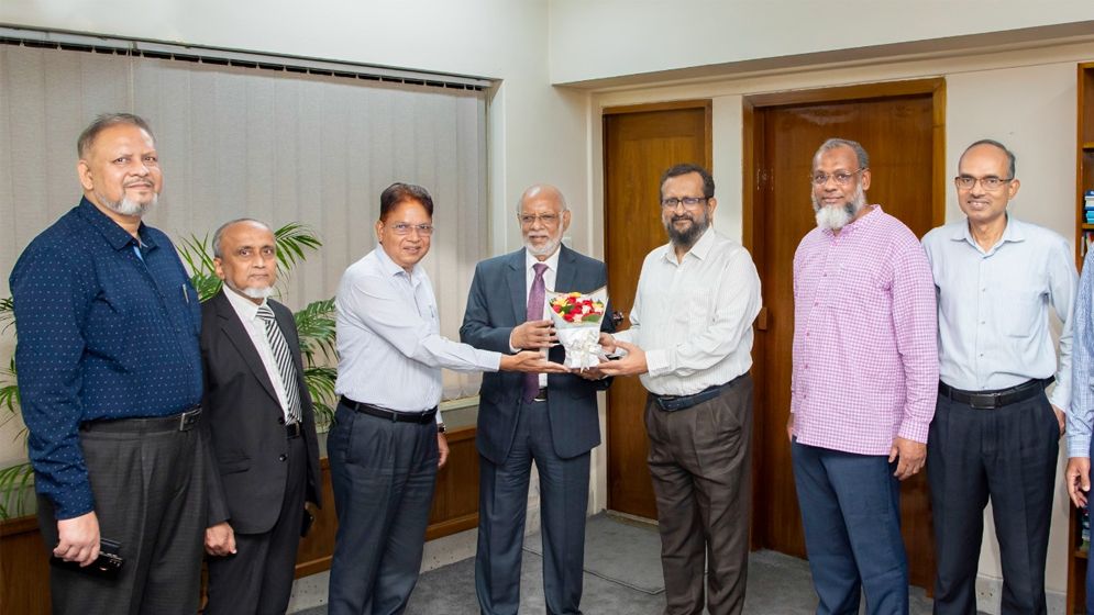 পিকেএসএফের চেয়ারম্যানের দায়িত্ব নিলেন জাকির আহমেদ খান
