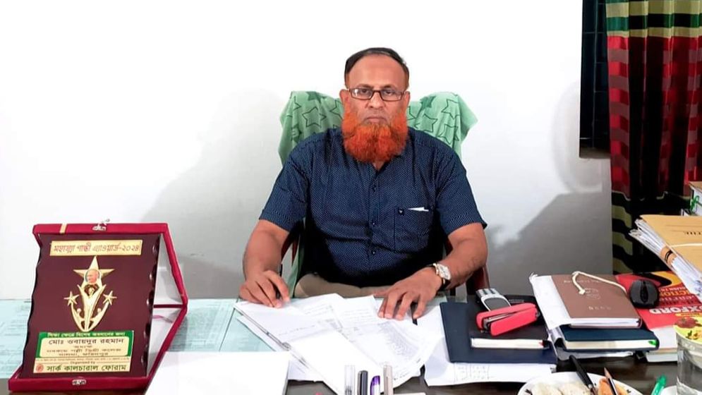 অধ্যক্ষকে হাতুড়িপেটা করে পদত্যাগপত্রে সই নেয়ার ঘটনায় মামলা