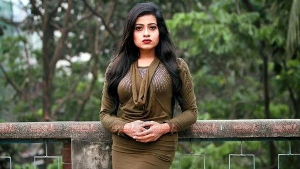 দেশ ছাড়বেন সানাই