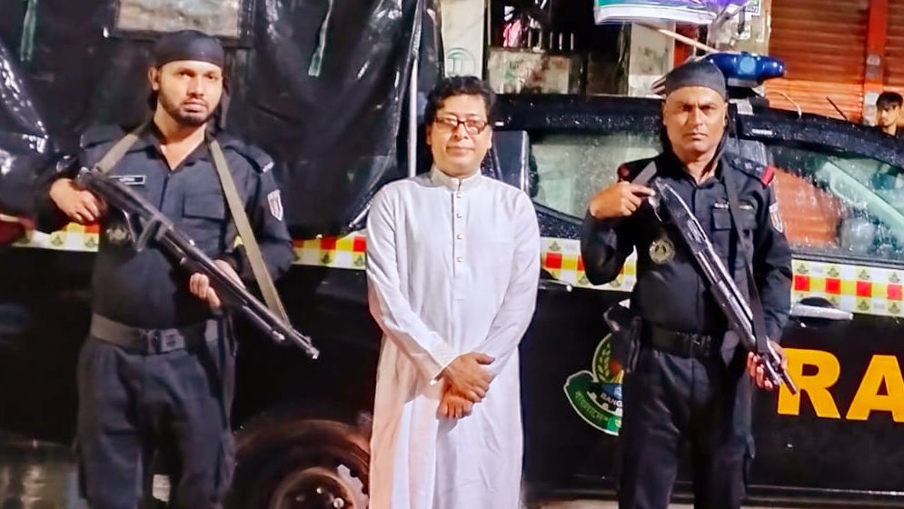 সাবেক জনপ্রশাসন মন্ত্রী ফরহাদ হোসেন গ্রেপ্তার