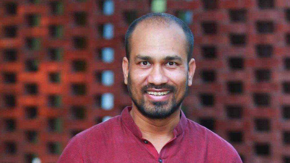 স্ত্রীর মামলায় অভিনেতা রাসেল মিয়া গ্রেপ্তার