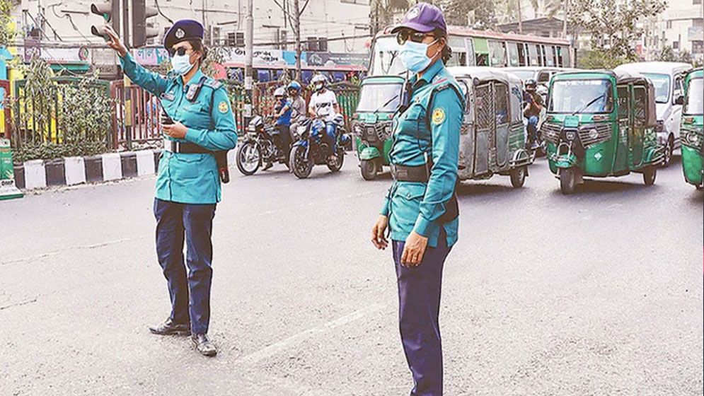 ট্রাফিক আইন লঙ্ঘন: রাজধানীতে একদিনে ৭৩৪ মামলা