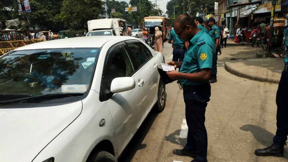 ট্রাফিক আইন অমান্য, ৫১ লাখ টাকা জরিমানা