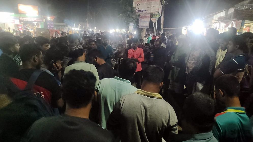 নীলফামারীতে পৃথক সড়ক দুর্ঘটনায় নিহত ৪, আহত ১