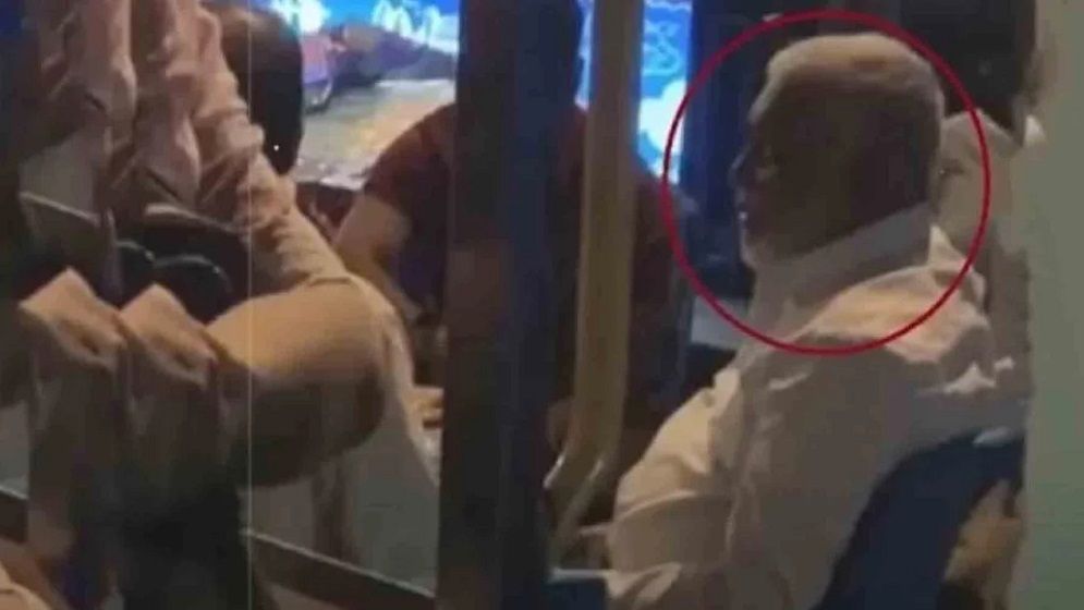 সাবেক স্বরাষ্ট্রমন্ত্রীসহ ৮ শতাধিক নেতাকর্মীর বিরুদ্ধে মামলা