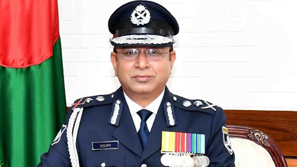 এবার পালালেন সাবেক আইজিপি জাবেদ পাটোয়ারী!
