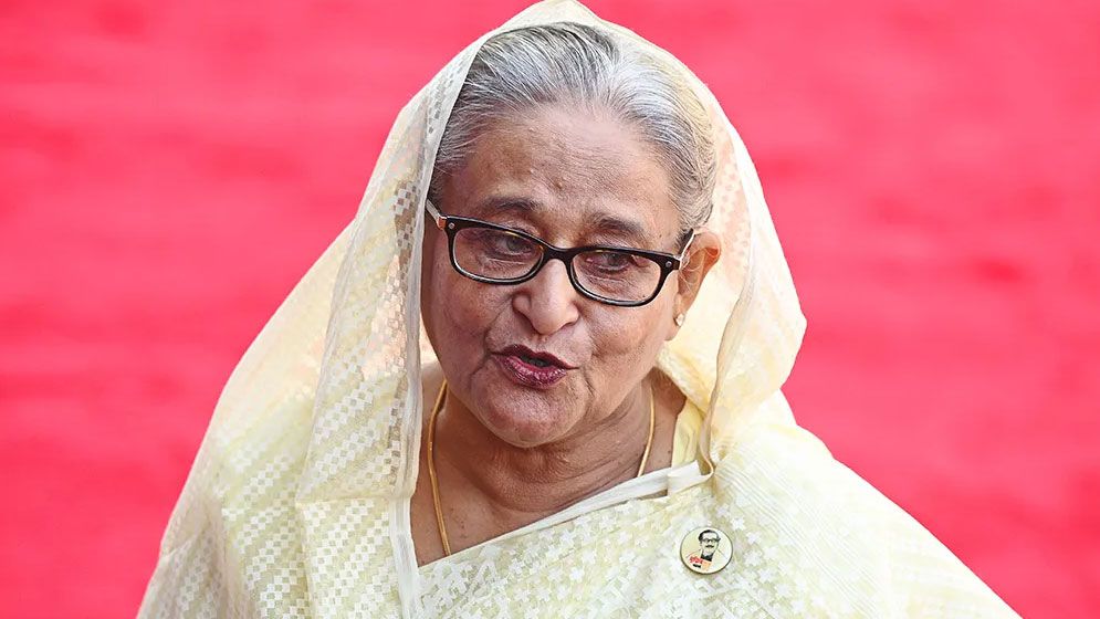 ‘ব্যাংক থেকে ২ লাখ কোটি টাকা লুট করেছে শেখ হাসিনার দোসর ধনকুবেররা’
