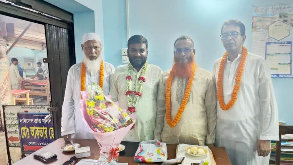 সাভার দলিল লেখক কল্যাণ সমিতির নেতৃত্বে আকতার-আফসার-মেহেদী