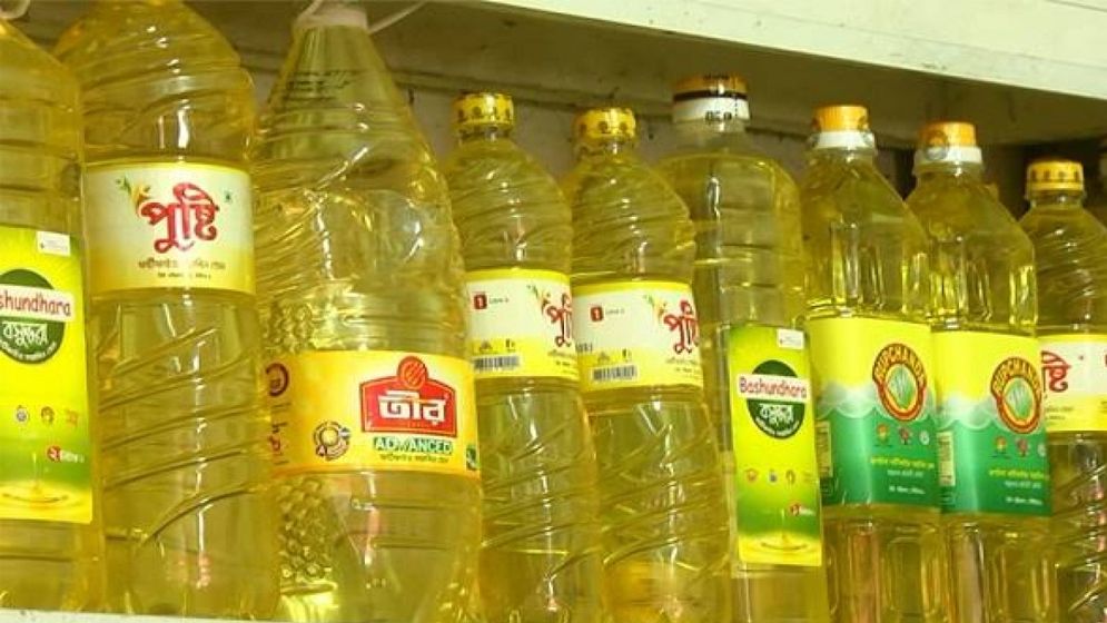 পাইকারি ও খুচরা দোকানে মিলছে না বোতলজাত সয়াবিন
