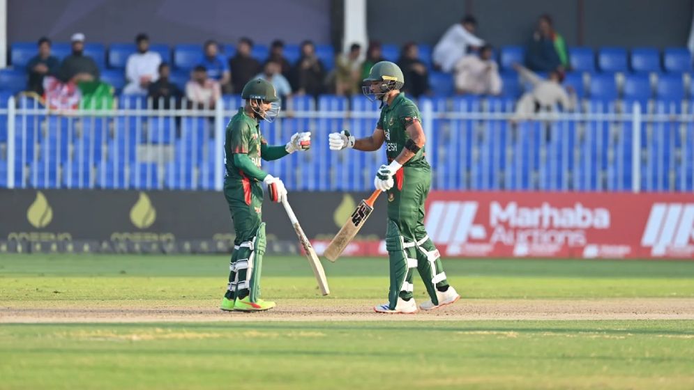 মাহমুদউল্লাহর বীরোচিত ইনিংসে লড়াইয়ের পুঁজি বাংলাদেশের