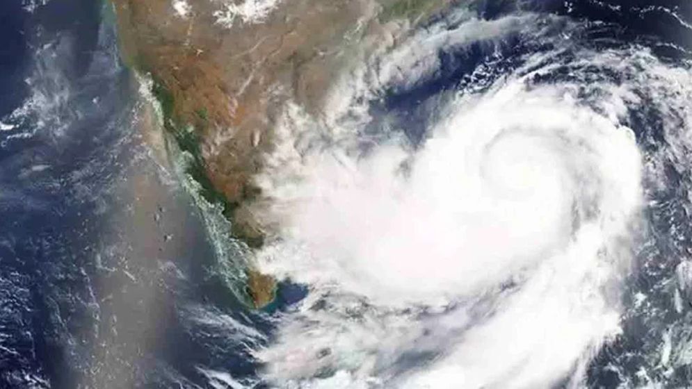 নভেম্বরেও ঘূর্ণিঝড়ের আভাস, আসছে শীত