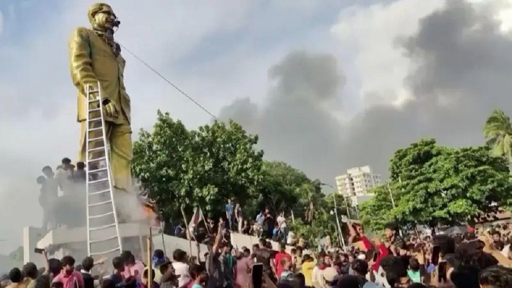 যে ৩ ইস্যুতে বিতর্ক ও বিরোধিতার মুখে বৈষম্যবিরোধী ছাত্র আন্দোলন