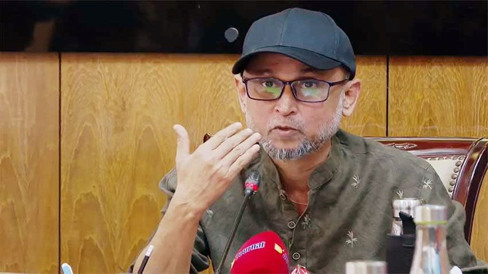 অপসারণের দাবি প্রসঙ্গে মুখ খুললেন উপদেষ্টা ফারুকী