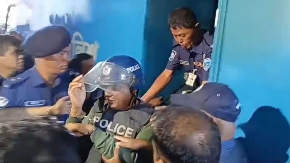 বাসযাত্রীকে পুড়িয়ে হত্যায় সাবেক আইজিপি শহীদুল ও যুগ্ম সচিব কিবরিয়া রিমান্ডে