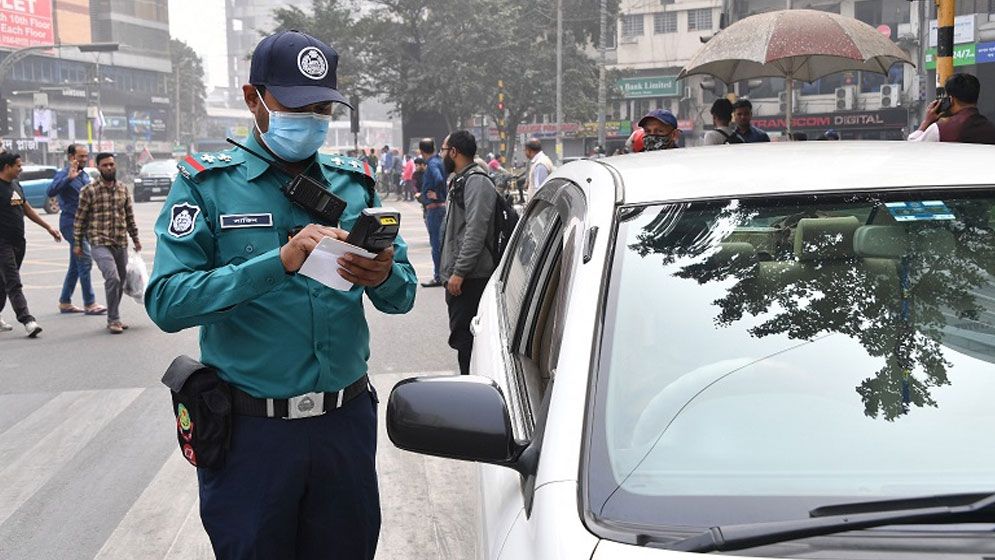 ট্রাফিক আইন লঙ্ঘন: ২ দিনে ডিএমপির ২ হাজার ২০০ মামলা