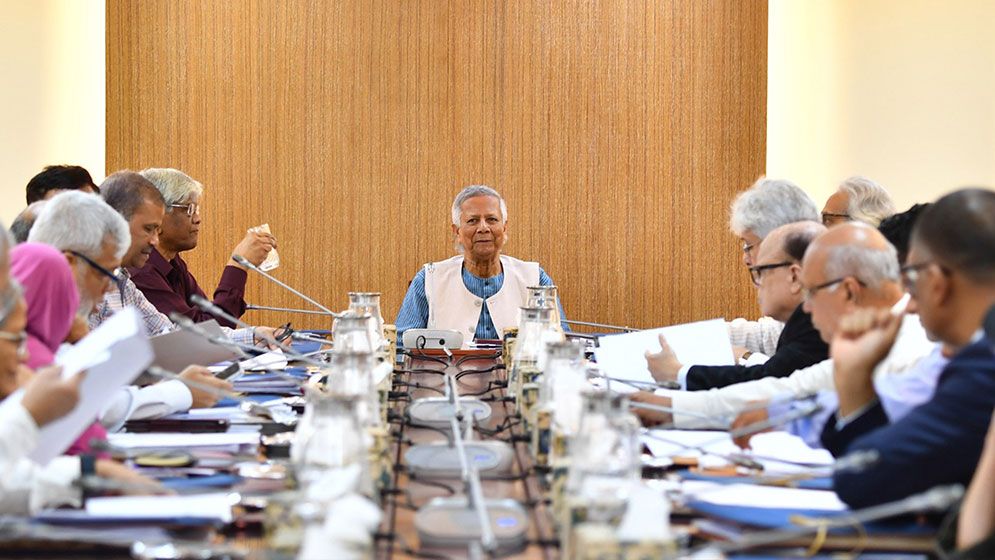 রাজনৈতিক দলের বিরুদ্ধে শাস্তির বিধান রাখা হয়নি