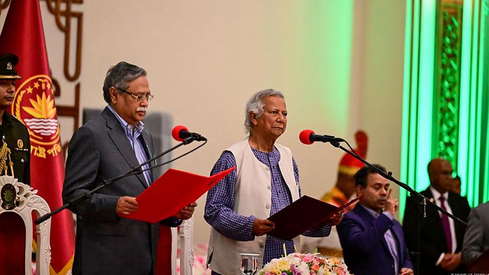 অন্তর্বর্তী সরকারকে নিয়ে প্রশ্ন তোলা যাবে না, জারি হচ্ছে অধ্যাদেশ