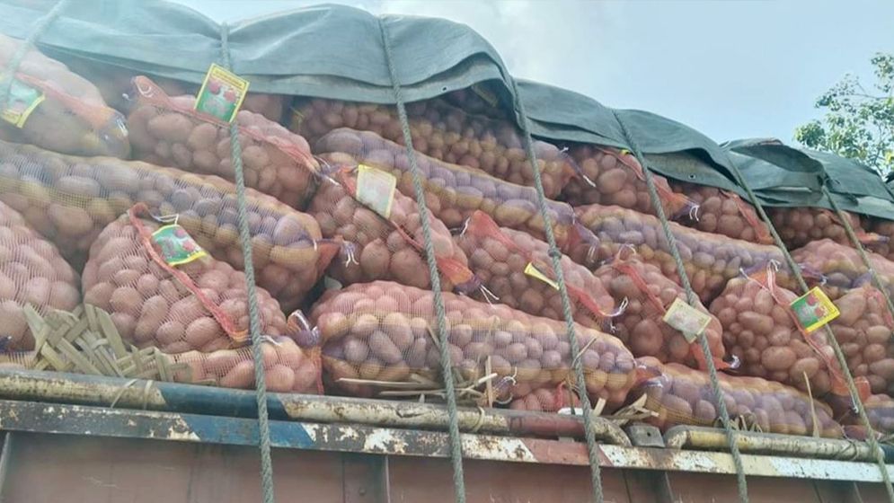 ভারত থেকে এলো ৪৬৮ টন আলু, কমতে পারে দাম