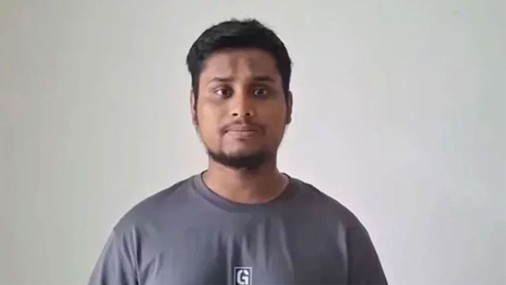 অন্তর্বর্তী সরকারের উদারতা কপালপোড়া জাতিকে অনন্তকাল ভোগাবে: হাসনাত