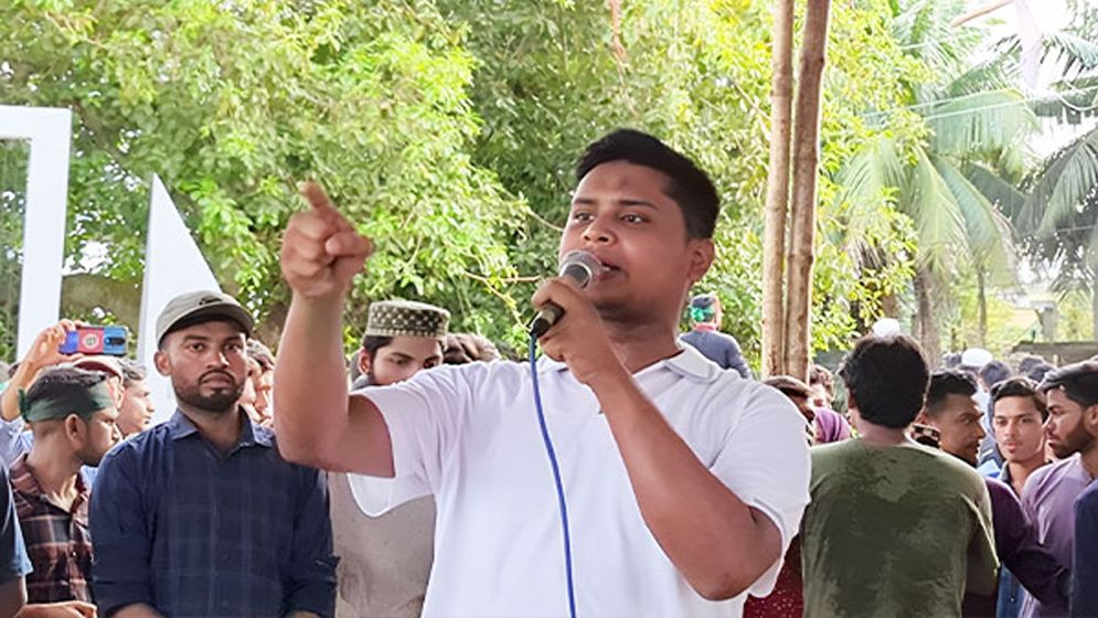 বাংলাদেশ হাইকমিশনে হামলায় বিক্ষোভের ডাক সমন্বয়ক হাসনাতের