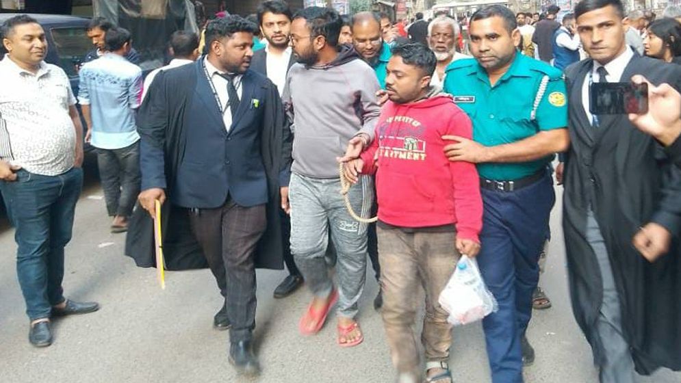 ছাত্রলীগ নেতা মুক্ত রিমান্ডে