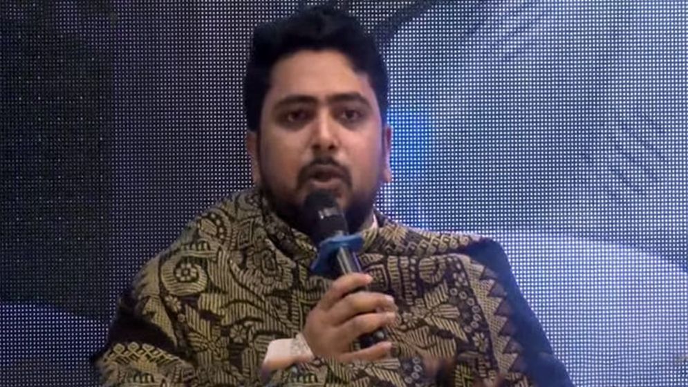 ক্ষমতা হস্তান্তরের প্রক্রিয়া গণতান্ত্রিক করতে কাজ করছে অন্তর্বর্তী সরকার: উপদেষ্টা নাহিদ