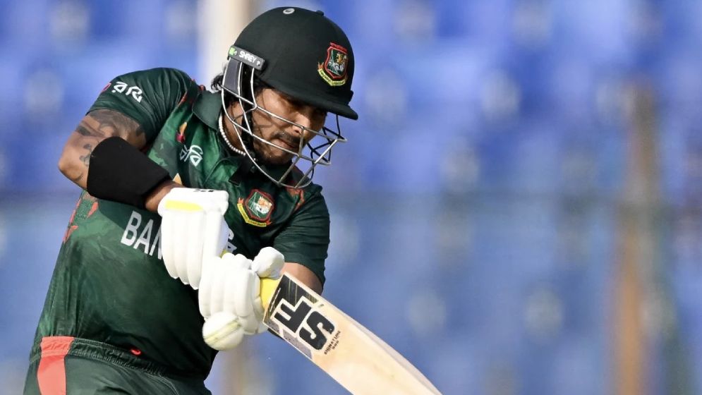 ভালো শুরুর পর ফিরলেন সৌম্য
