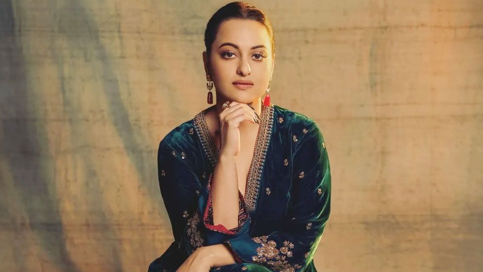 ‘সুখবর’ নিয়ে মুখ খুললেন সোনাক্ষী