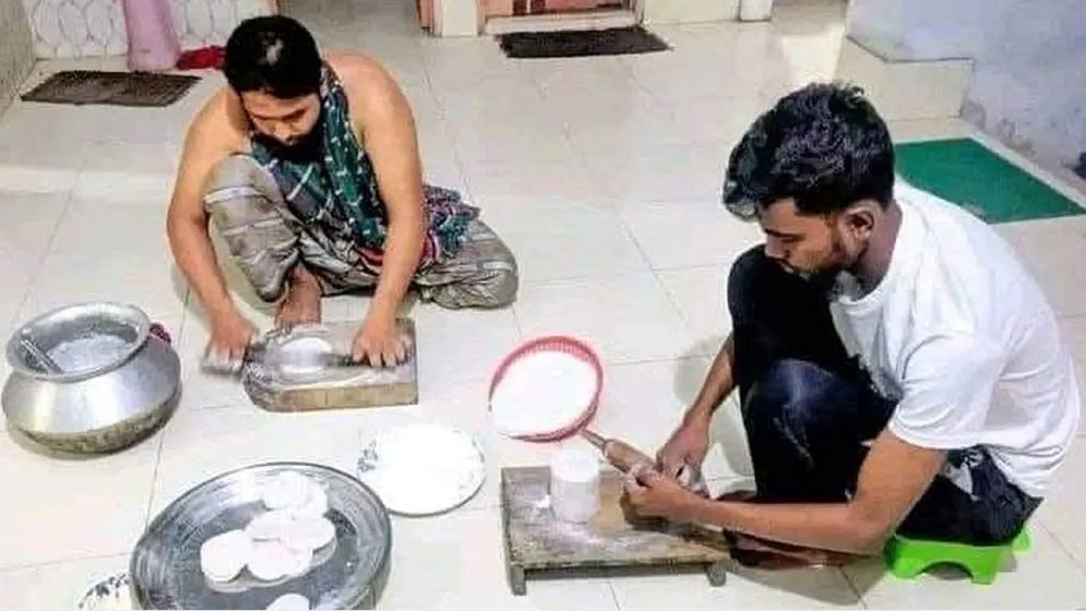 উপদেষ্টা আসিফ-নাহিদের রুটি বানানোর ছবি ভাইরাল, যা জানা যাচ্ছে