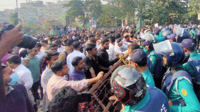 রামপুরায় বিএনপির পদযাত্রায় পুলিশের বাধা, ৬ প্রতিনিধি যাচ্ছে ভারতীয় হাইকমিশনে