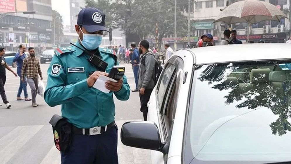ট্রাফিক আইন লঙ্ঘনে দুই দিনে ১ হাজার ৭৯৯ মামলা