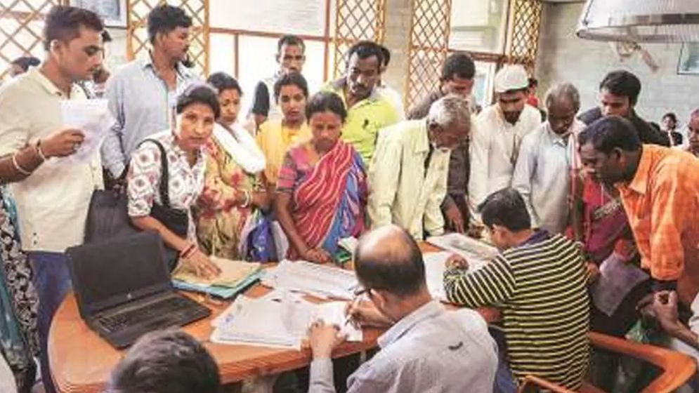 জাতীয় পরিচয়পত্র নষ্ট করেও রক্ষা হয়নি, ভারতে ৪৬ বাংলাদেশি আটক