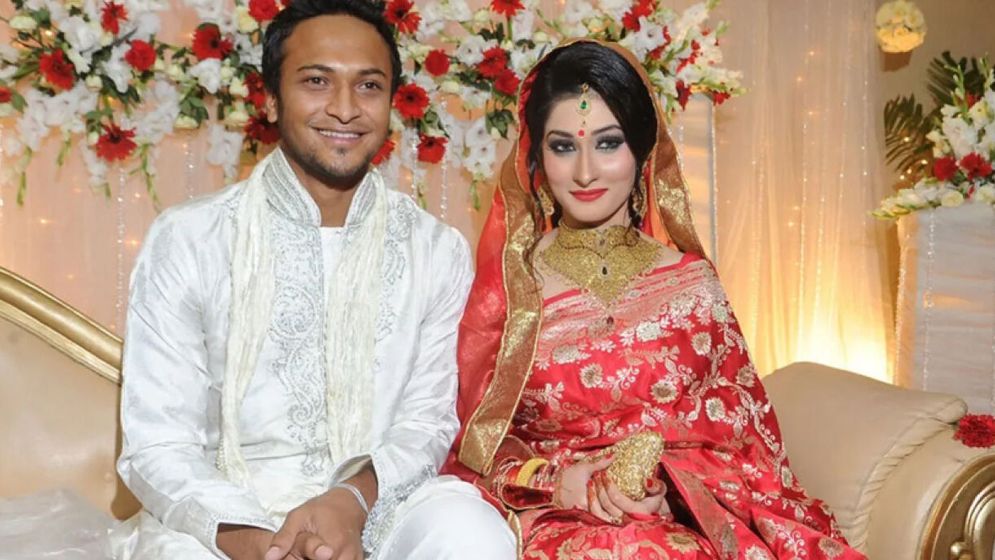 বিয়ের এক যুগ পূর্তি, সাকিবকে নিয়ে আবেগঘন বার্তা শিশিরের