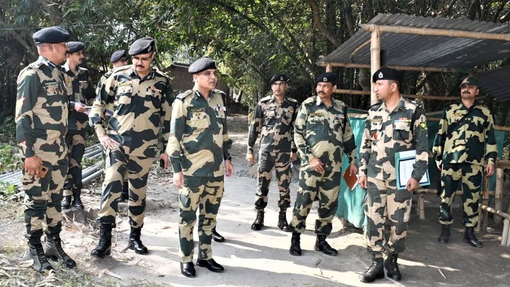 বাংলাদেশ সীমান্তে মহড়া চালাবে বিএসএফ, ‘অপস অ্যালার্ট’ জারি