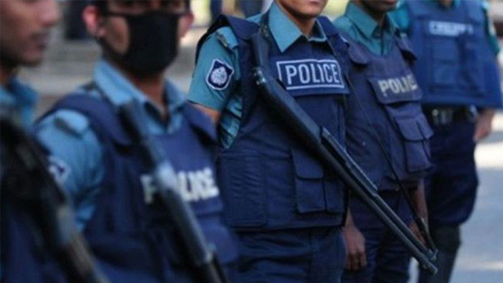 ৪ পুলিশের নামে মামলা, তদন্তে পিবিআই