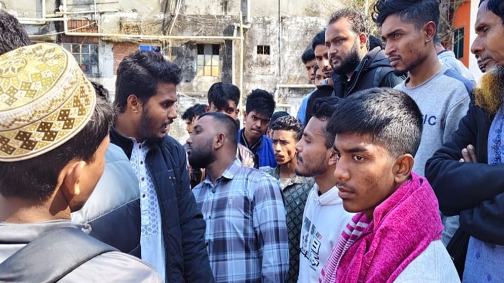 বৈষম্যবিরোধী ছাত্র আন্দোলন ও জাতীয় নাগরিক কমিটির নেতাদের হাতাহাতি