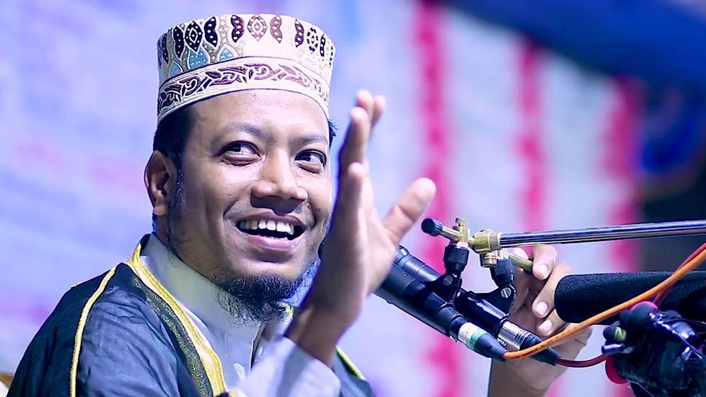 সামনে যারা রাষ্ট্র ক্ষমতায় আসবে তারা যেন পুরুষ হন: আমির হামজা