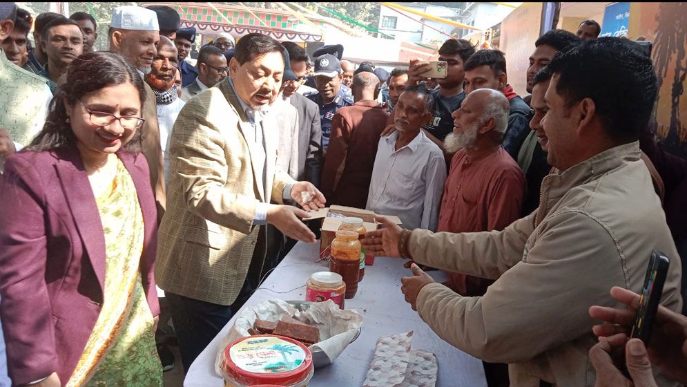 জাঁকজমকপূর্ণভাবে শেষ হলো চৌগাছার ‘গুড় মেলা’