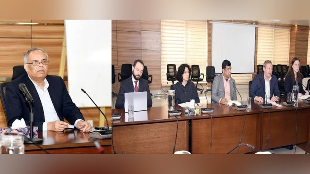 গণমাধ্যমের সংস্কার নির্বাচনকেন্দ্রিক নয়, গণতন্ত্রমুখী: কামাল আহমেদ