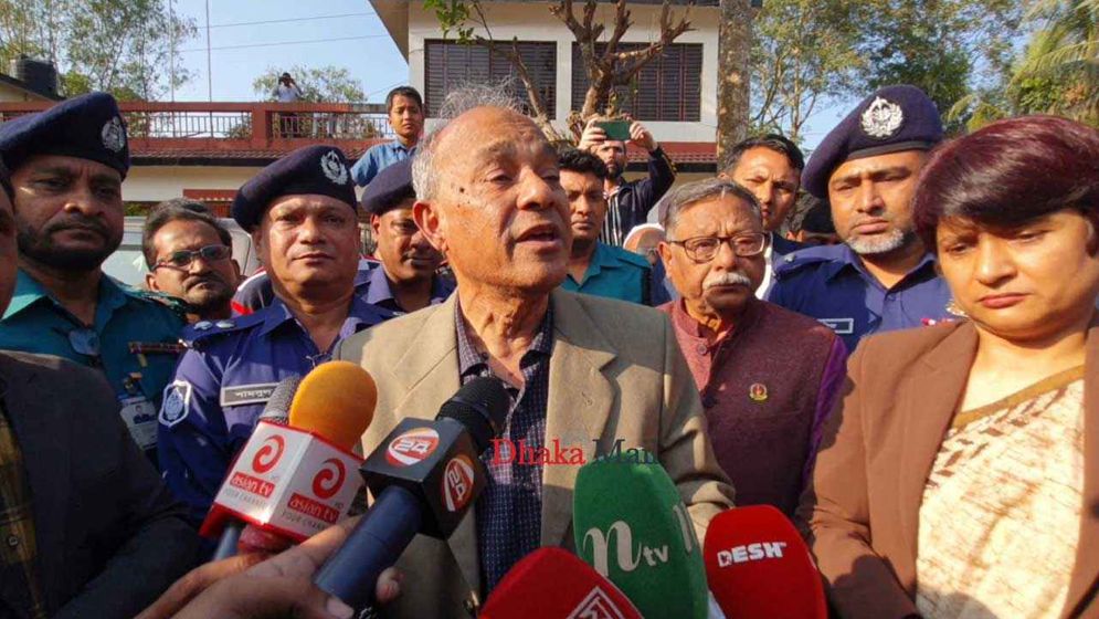 থানা থেকে যুবদল নেতাকে ছিনিয়ে নেয়ায় ক্ষোভ ঝাড়লেন স্বরাষ্ট্র উপদেষ্টা