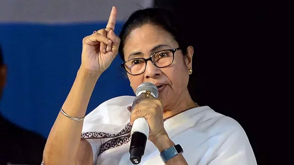 বাংলাদেশ থেকে মুক্তি পাওয়া জেলেদের সঙ্গে সাক্ষাৎ, বিস্ফোরক মন্তব্য মমতার