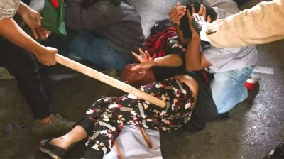 পাঠ্যপুস্তকে ‘আদিবাসী’ গ্রাফিতি: এনসিটিবির সামনে কর্মসূচিতে হামলা, আহত কয়েকজন