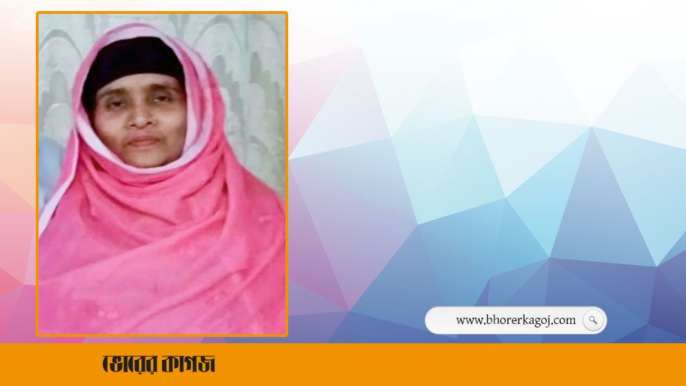 ৩২ বছর ধরে একই অফিসে সরকারি কর্মচারী, দুর্নীতি ও হুমকির অভিযোগ